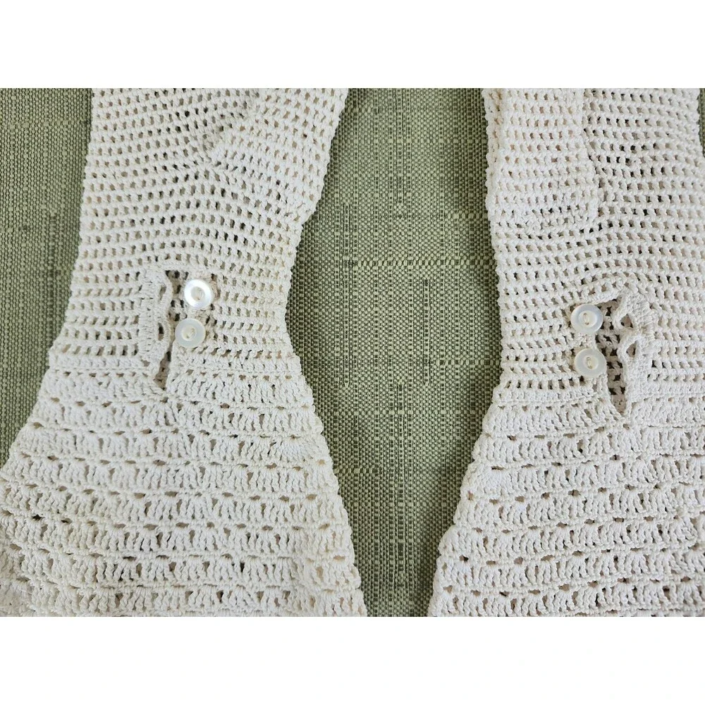 Vintage Crochet Petite Women's Soft White Dress Gloves w/Button Closure